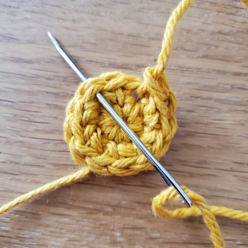 crochet worked in the round, demonstrating an invisible join