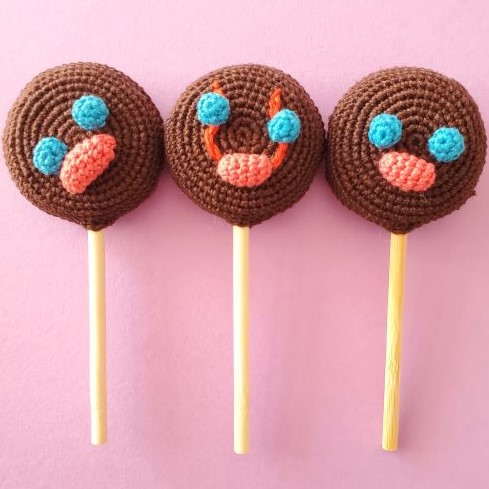 crochet clown lollipops