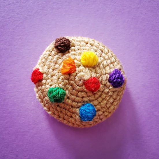 crochet rainbow cookies