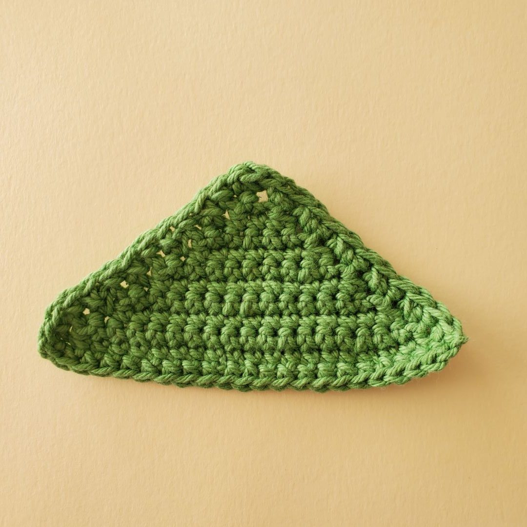 obtuse crochet isosceles triangle