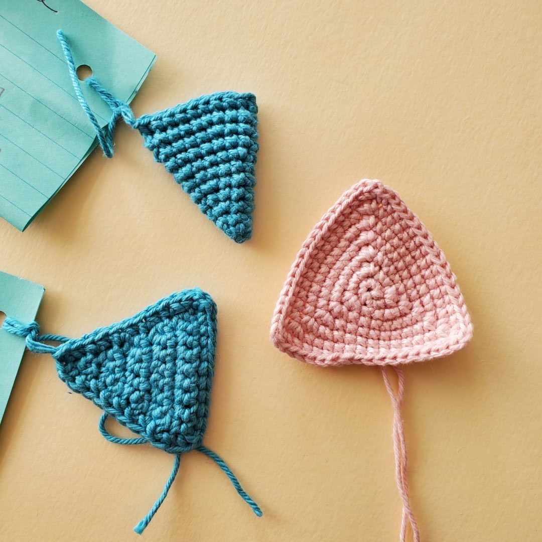 examples of different methods of making crochet triangles